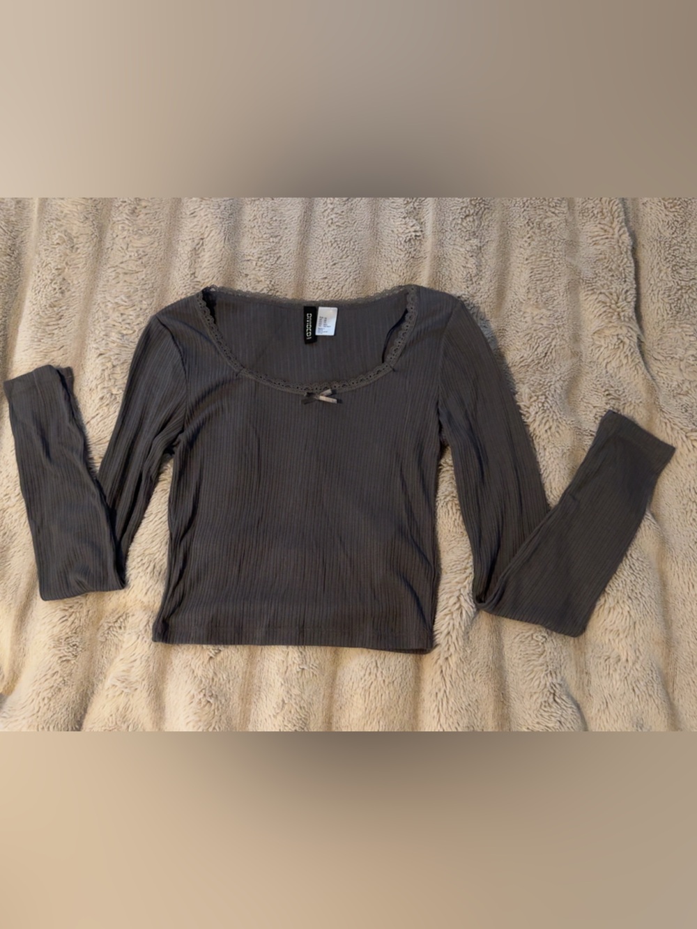 H&M grey lace lined longsleeve